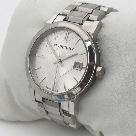 Burberry Watch Swiss Made Silver Tone Analog Date - Picture 3 of 8